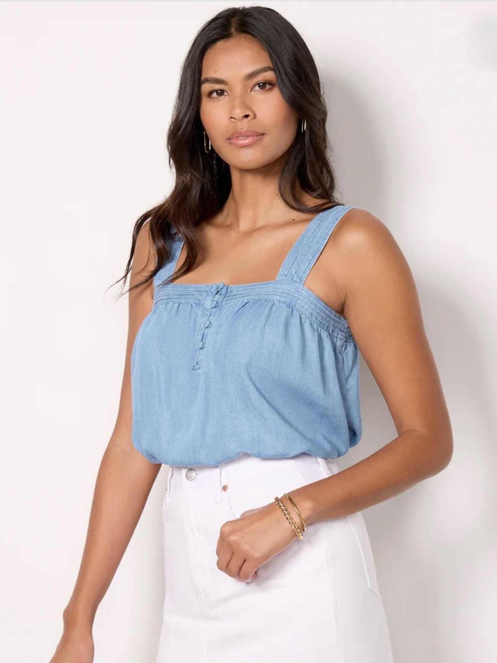 NEW EVEREVE Emerson Chambray Blue Top Size Small